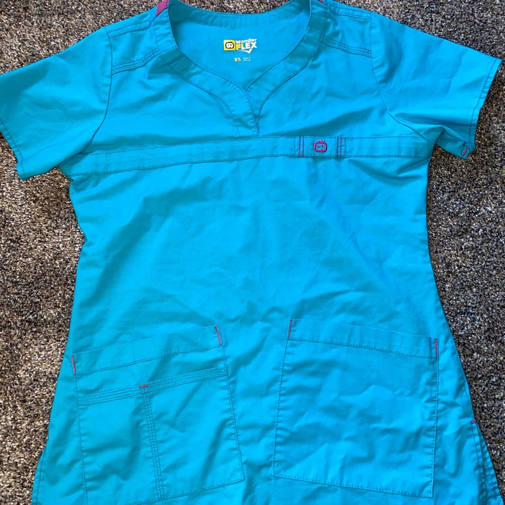 Scrub top
